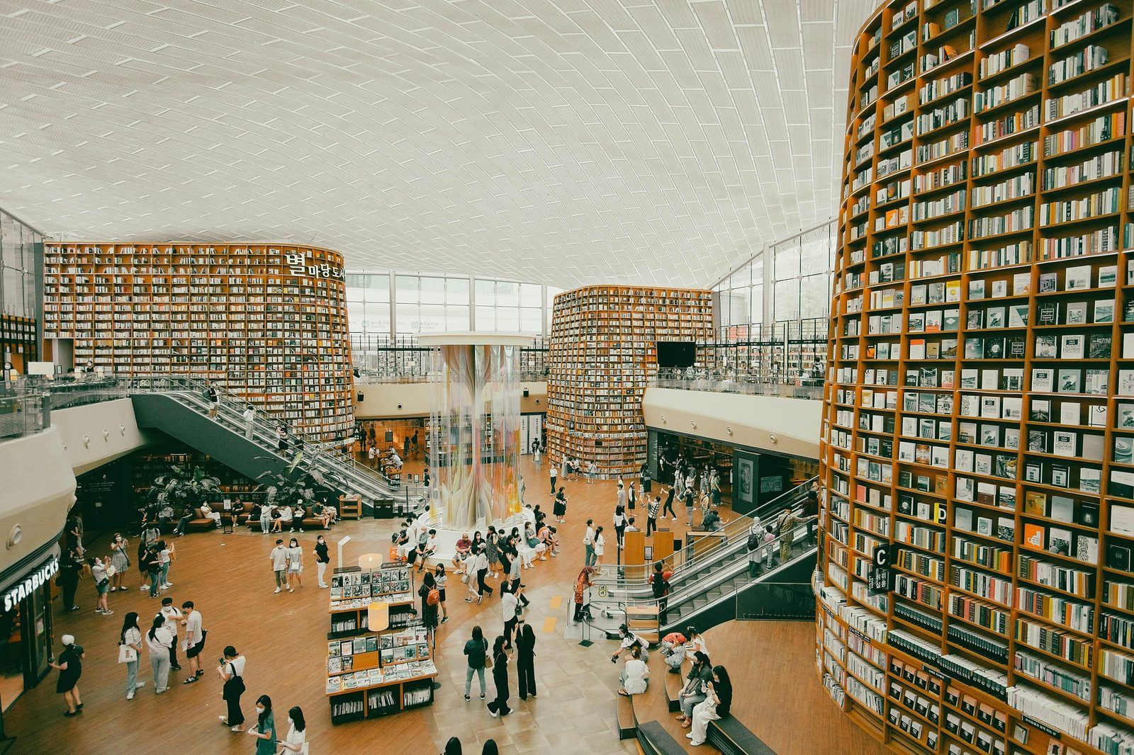 Research university vs UAS